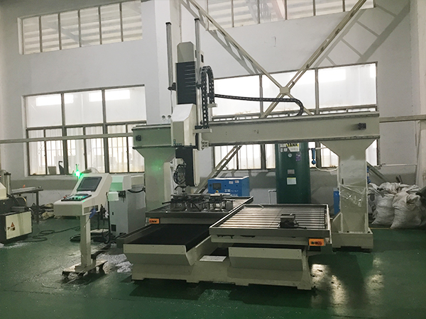 五軸數(shù)控加工中心在汽車模具加工領(lǐng)域的優(yōu)勢，您知道嗎？