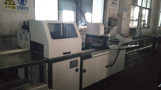 全自動切割機送料有問題是什么原因引起的呢？