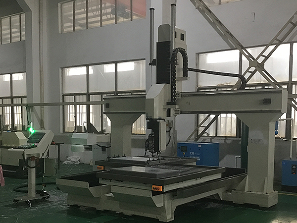 龍門加工中心采購的時候需要注意什么？