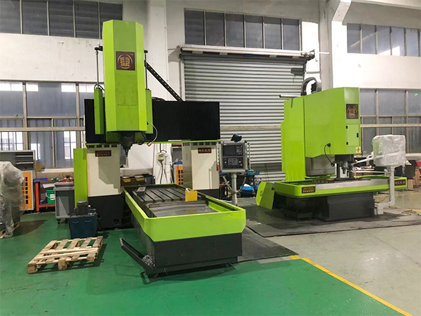 新能源汽車電池托盤摩擦焊接利器-科鼎數(shù)控MCH1513攪拌摩擦焊機