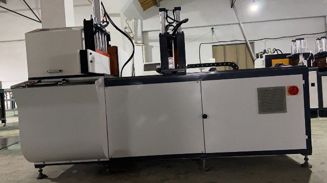 講解鋁圓管鋸切機(jī)組裝的第四步！